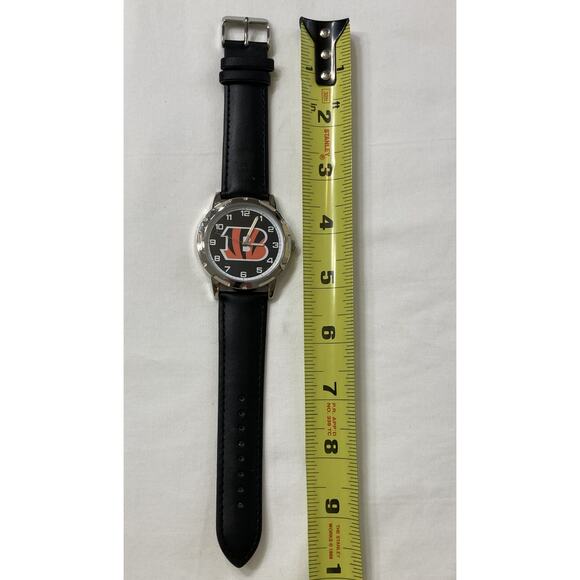 Cincinnati Bengals Men's Wrecker Series Sports Watch w/Black Leather Brand - Picture 4 of 5